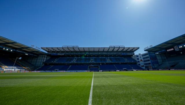 开云体育app-【德甲】莱万造2球格纳布里破门 拜仁3-0比勒费尔德